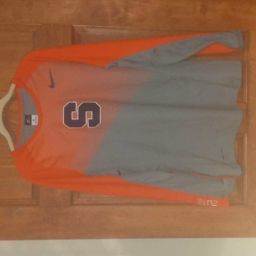 Nike men's M long sleeve Syracuse Uni, varsity dri-fit top w reflective triangle